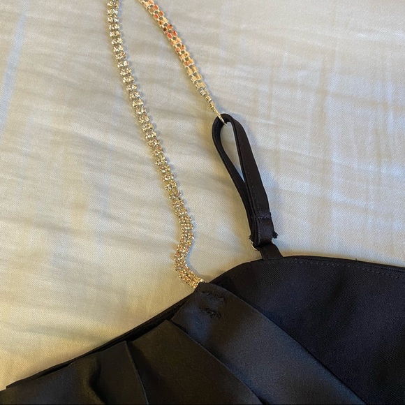 F21 cropped satin cowl neck top || S - Picture 2 of 4